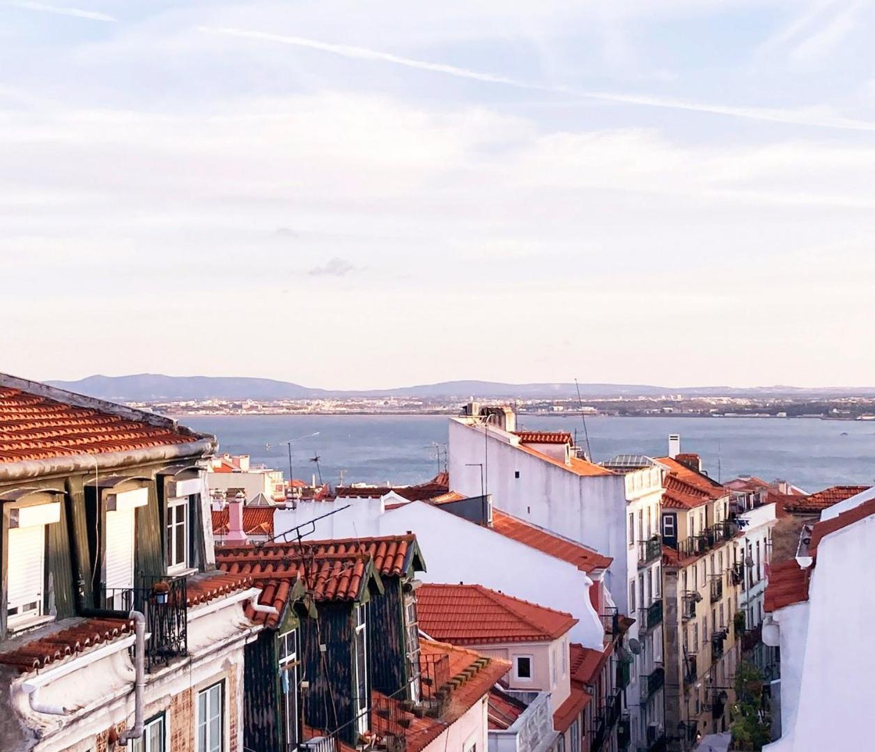 Guestready - Rare Terrace Apt, Historic Center Lejlighed Lisboa Eksteriør billede
