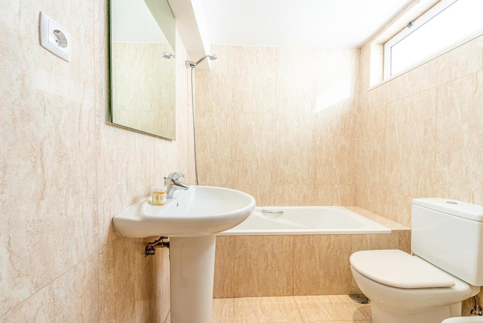 Guestready - Rare Terrace Apt, Historic Center Lejlighed Lisboa Eksteriør billede